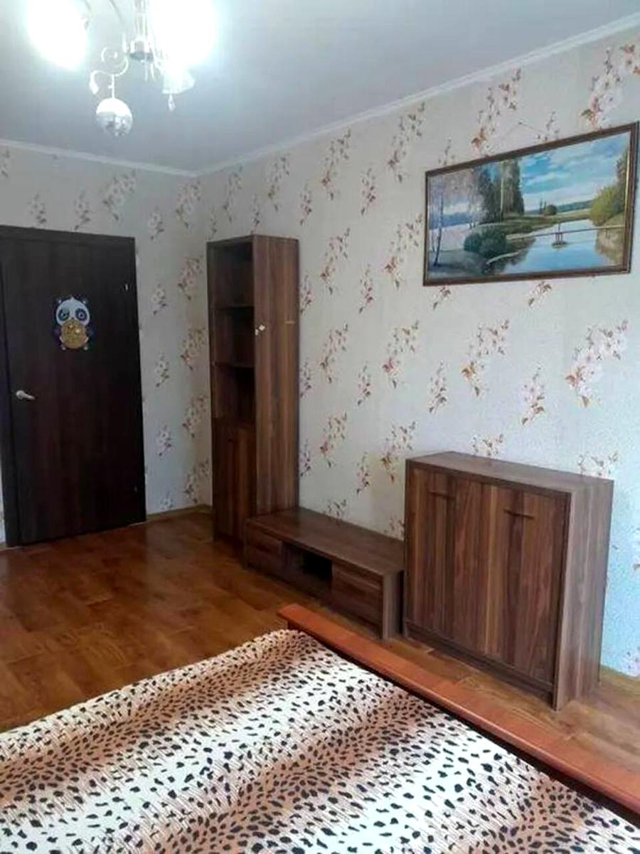 1872048383704289