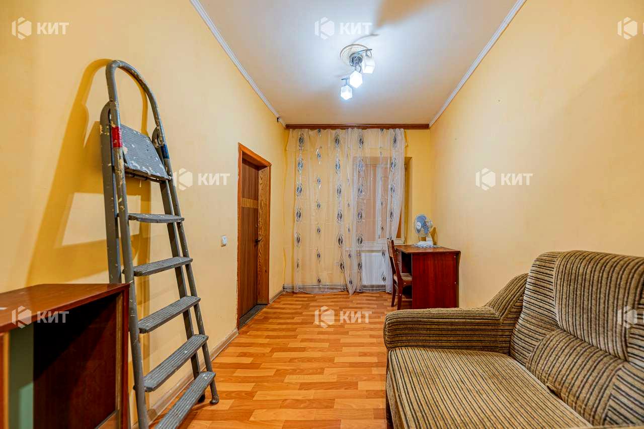1872049875084301