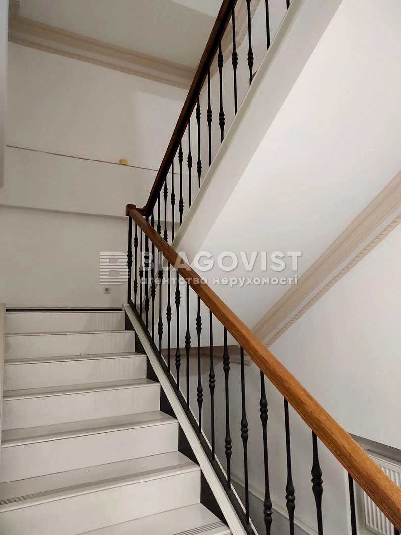 1872051396568966