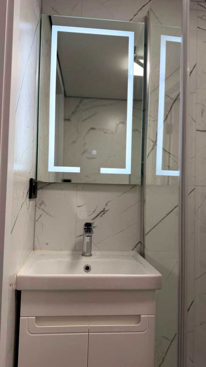 1872051399982944