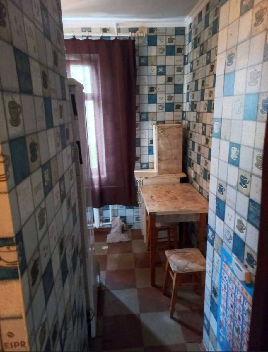 1872052618466797