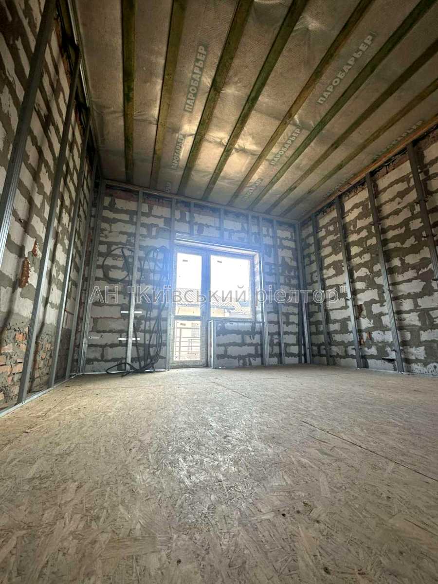 1872052733979428