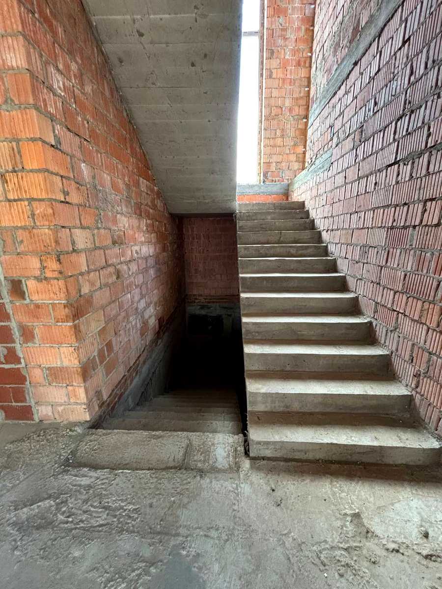 1872057937091076
