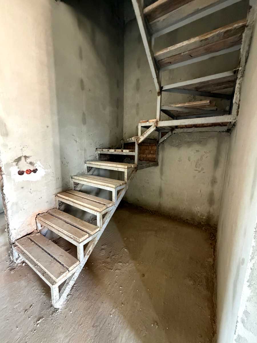 1872061459725661