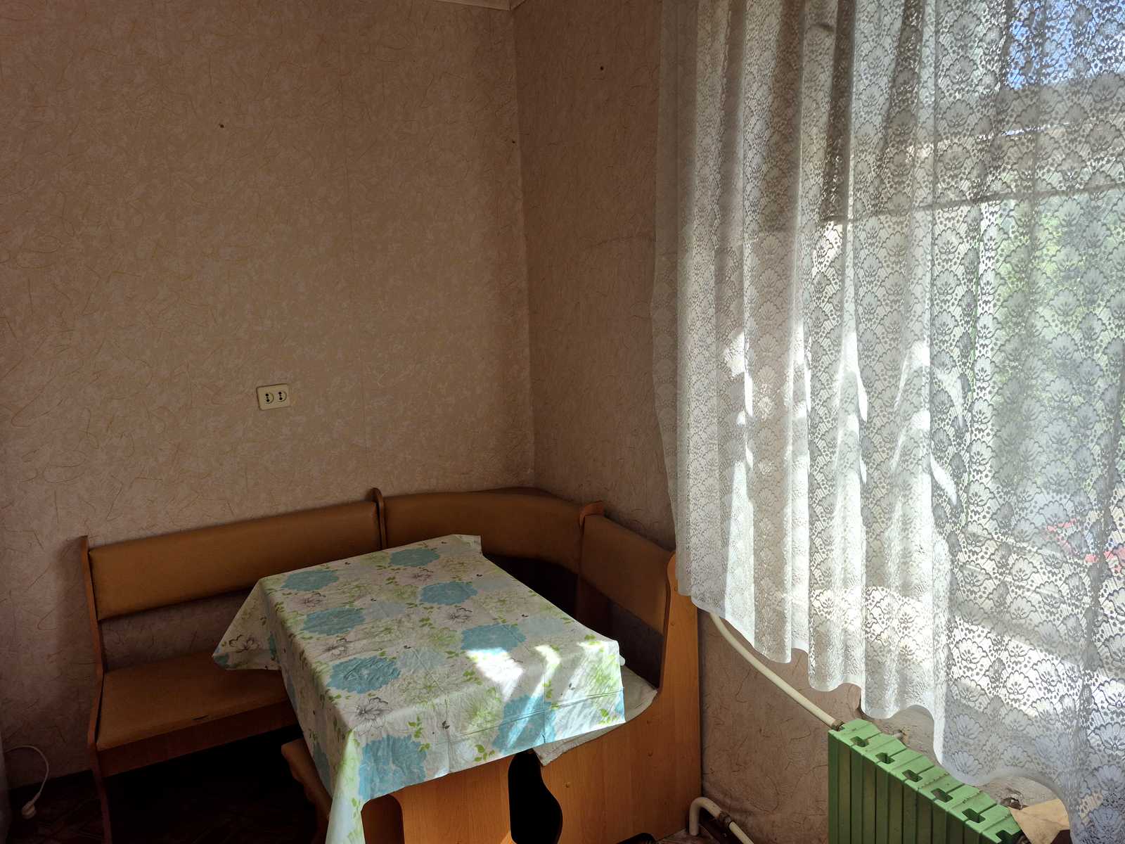 1872064474573616