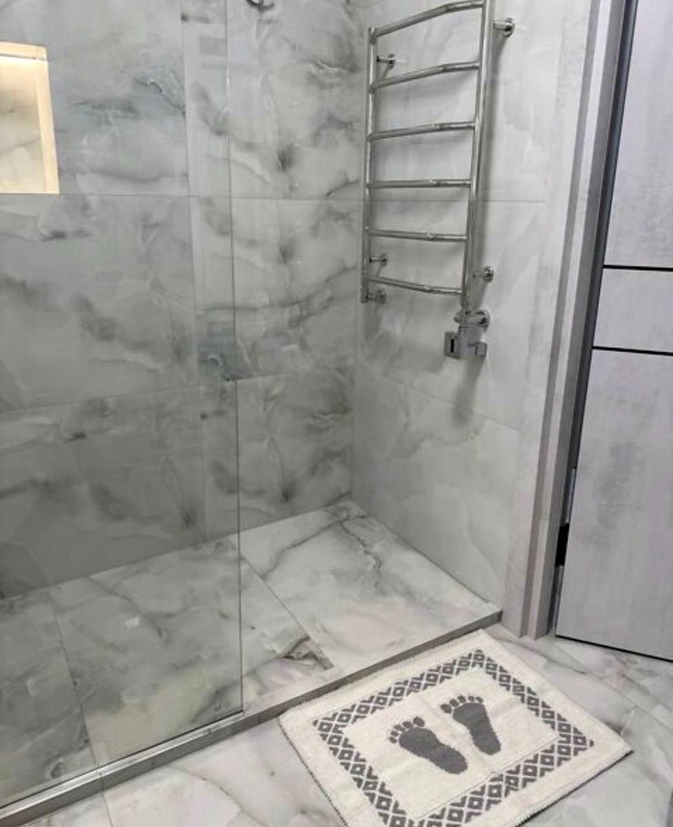 1872081767836168
