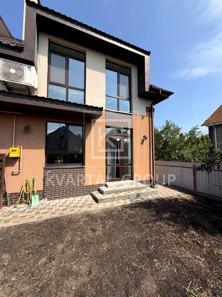 1872122951438296