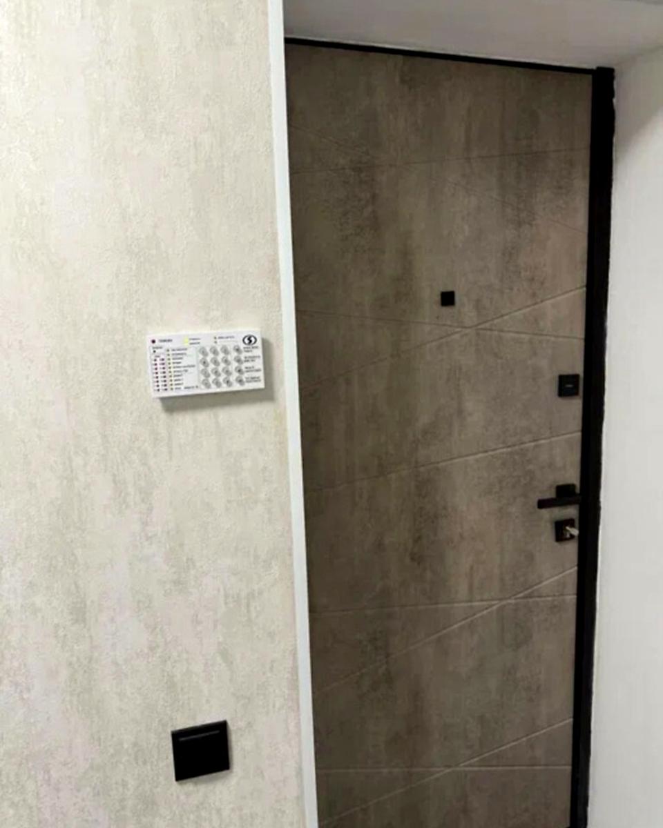 1872128159434303