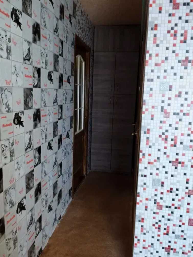 1872129815837411