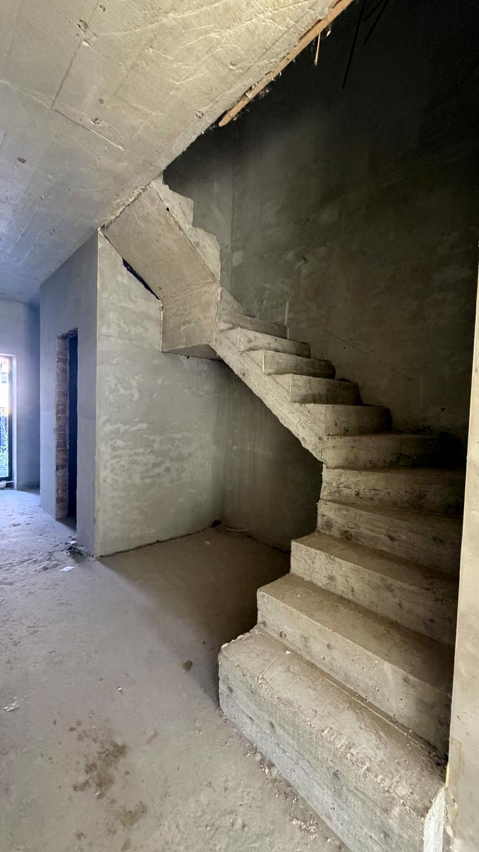 1872132044147318