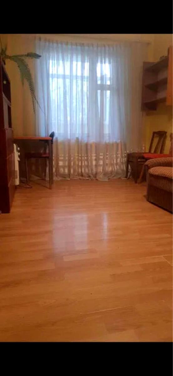 1872133274659502
