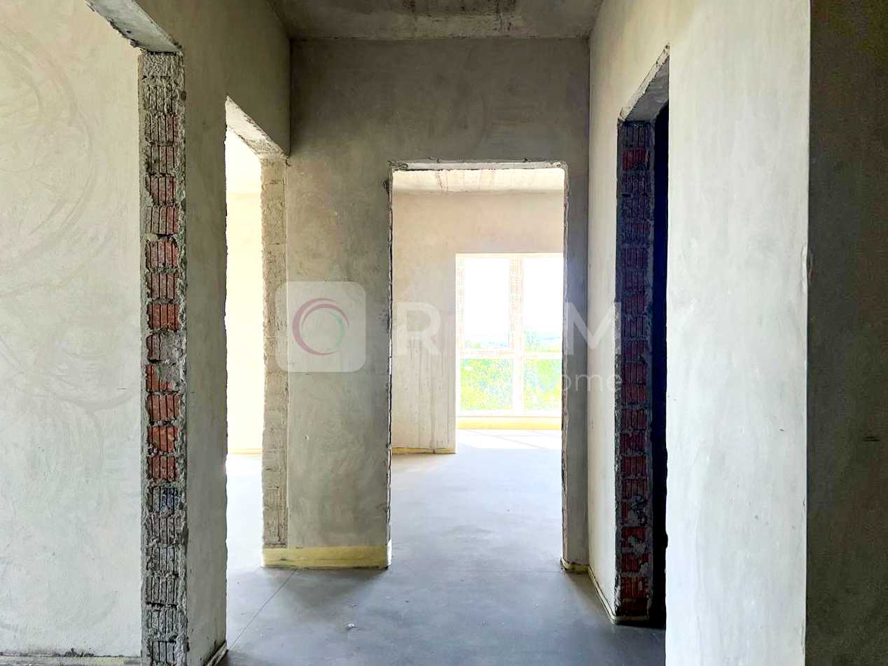 1872133723439884