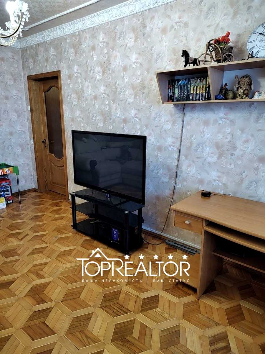 1872135201604896