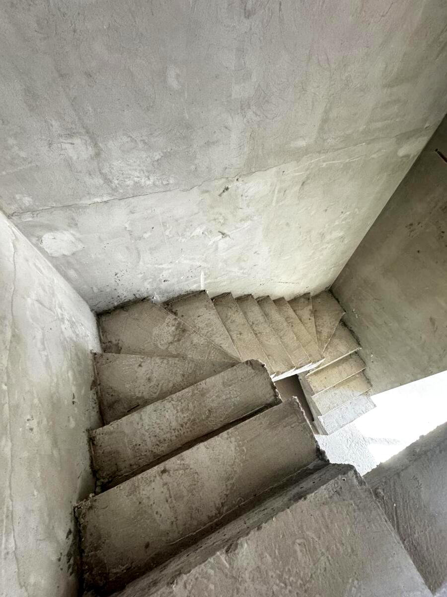 1872135860393016