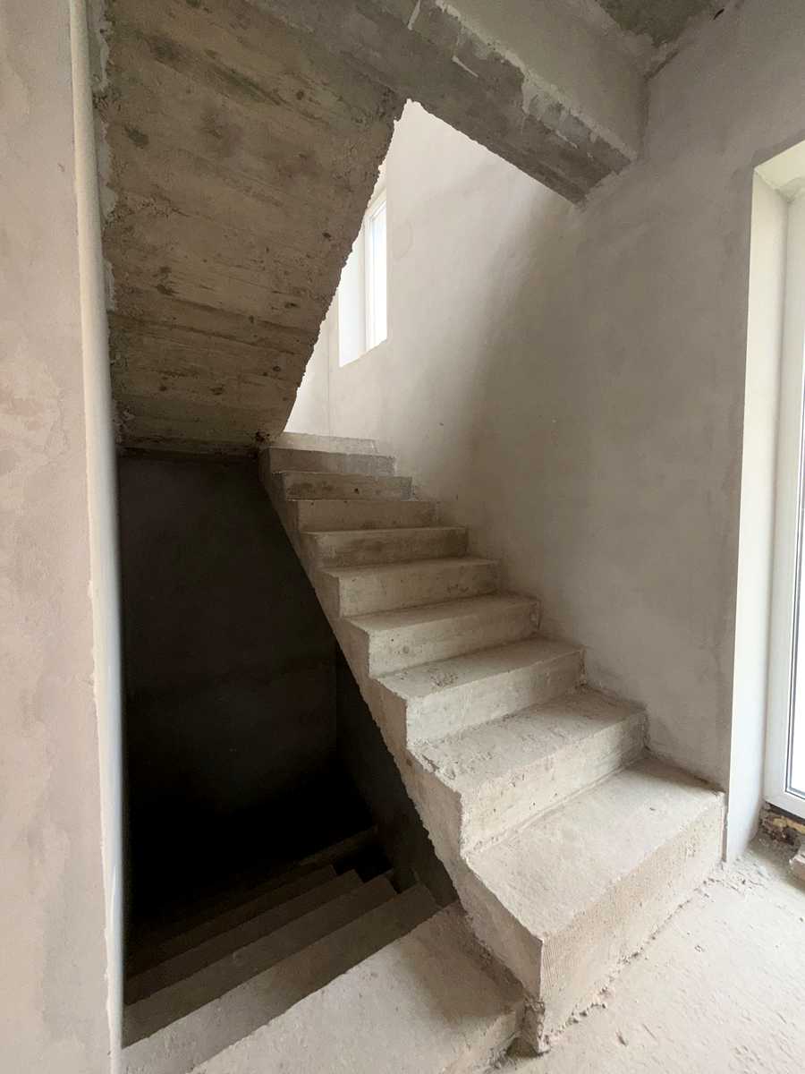 1872135949779216