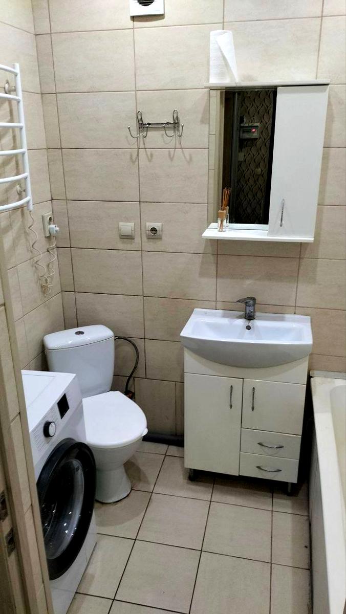 1872136935049835