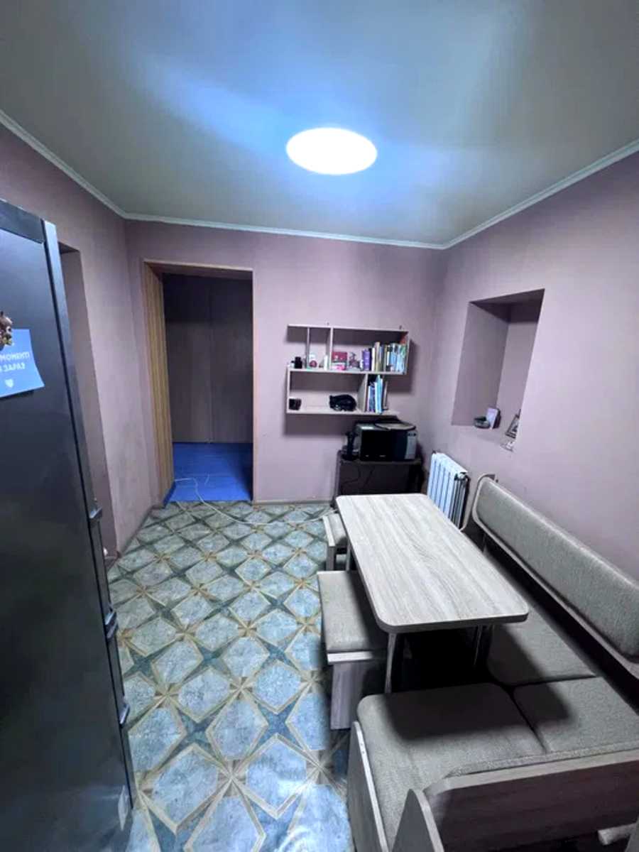 1872136938525442