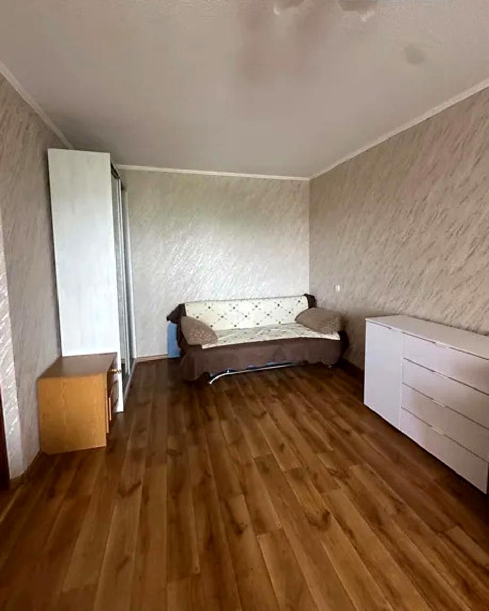 1872137052272850