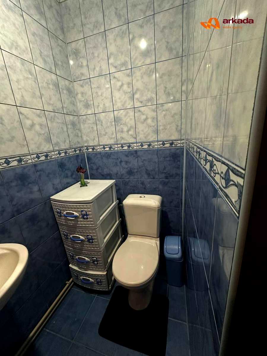 1872137557885732