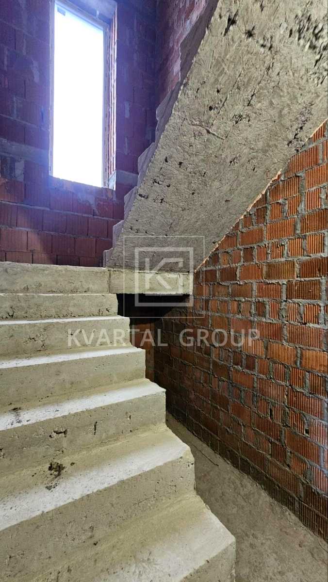 1872138644298051