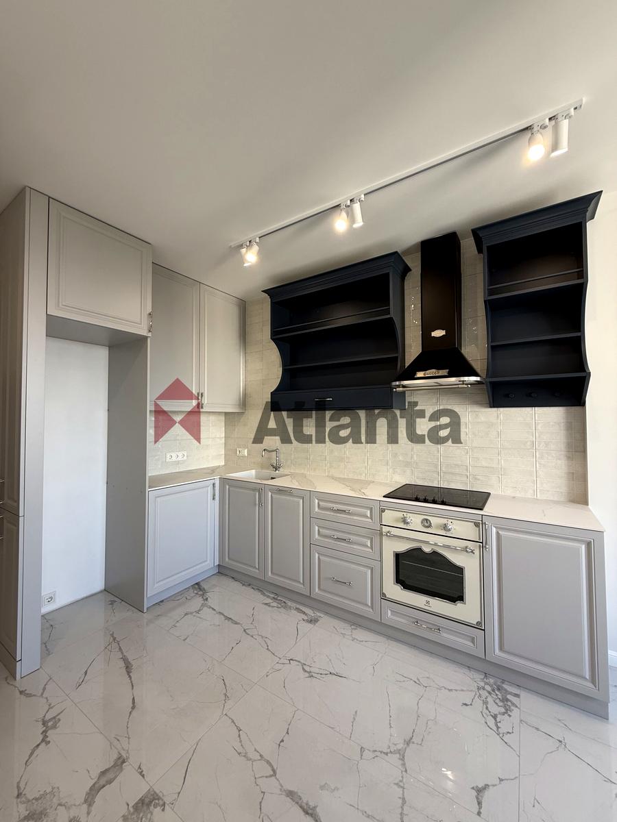 1872139658536703