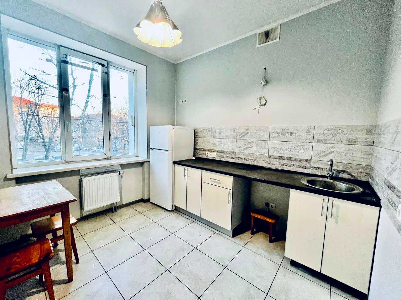 1872142956599228