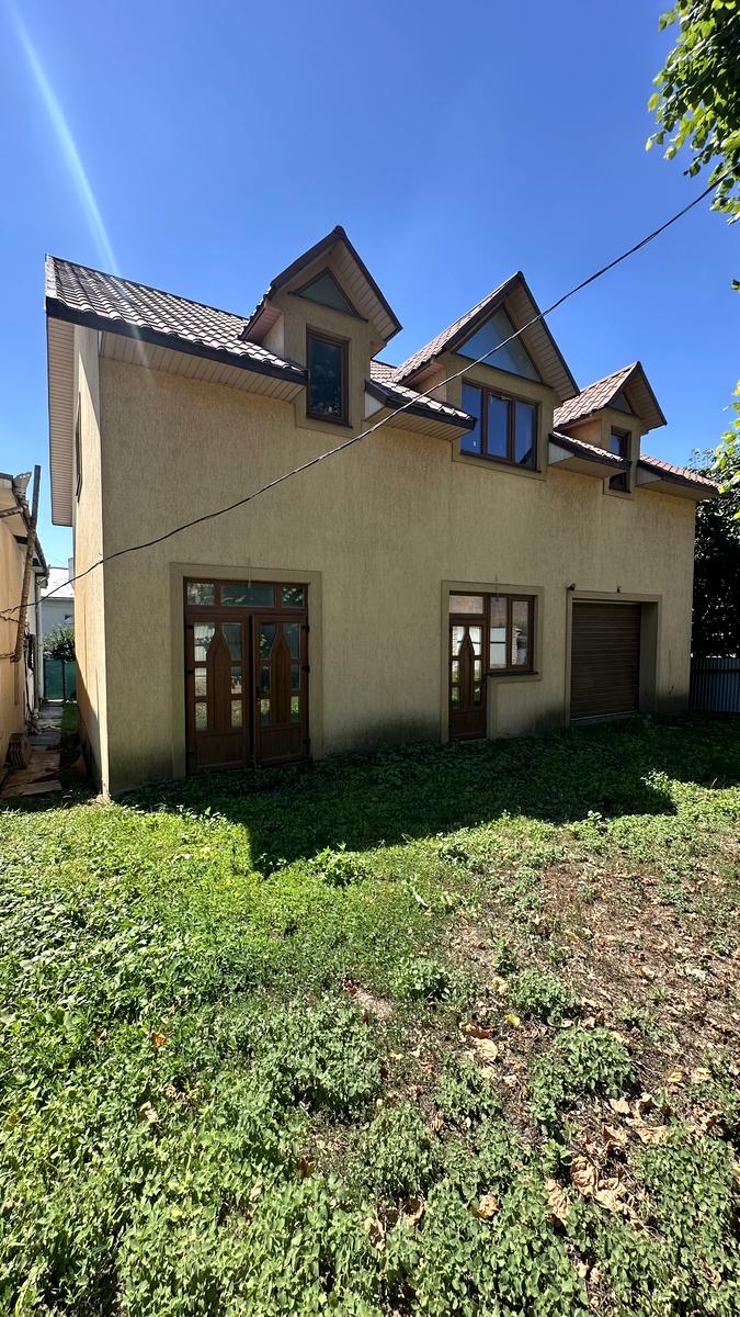 1872148209679689