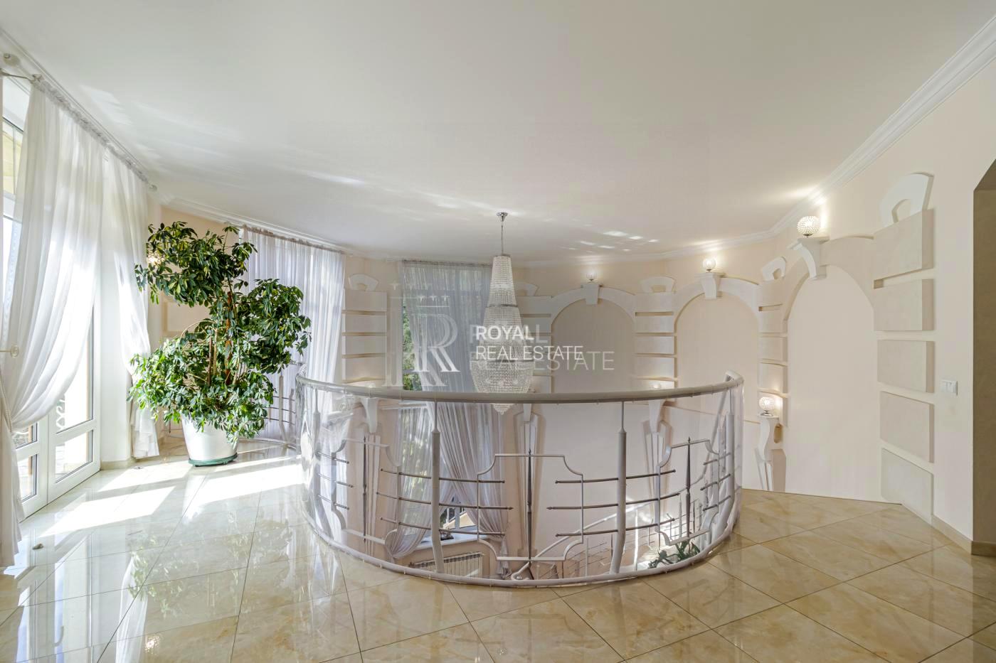 1872149248125881