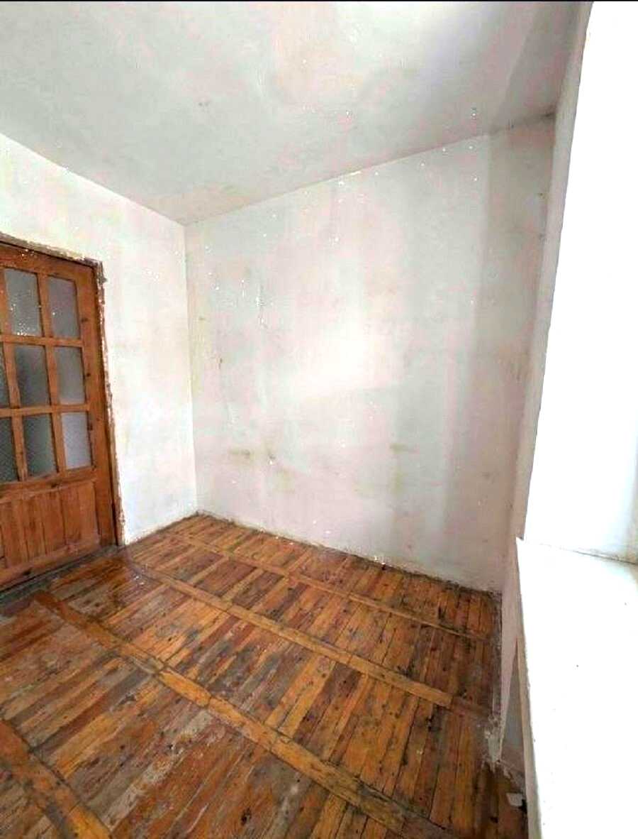 1872152209016343
