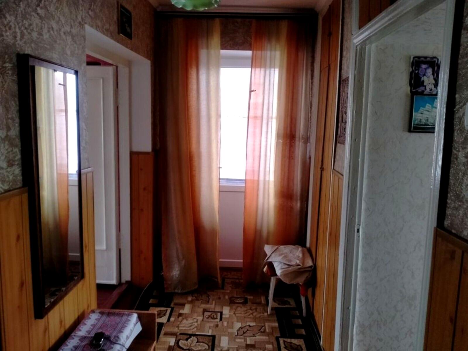 1872152330106115
