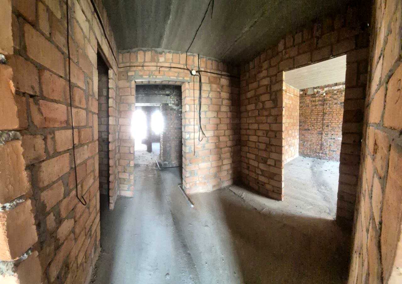 1872153870567318