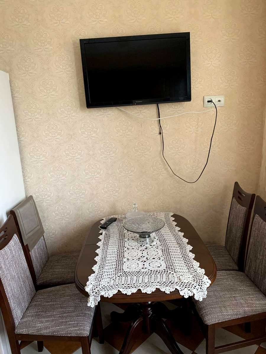 1872158467013045