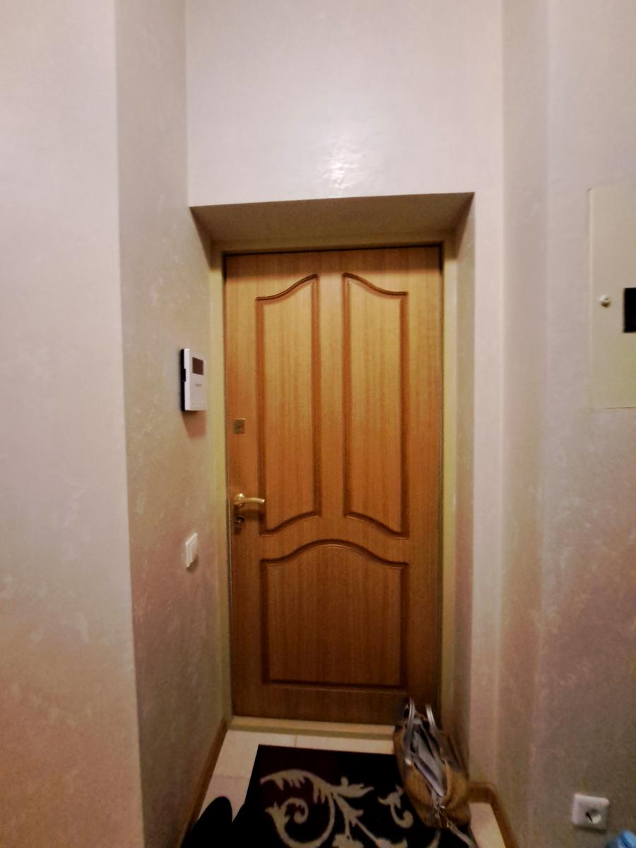 1872169429652877