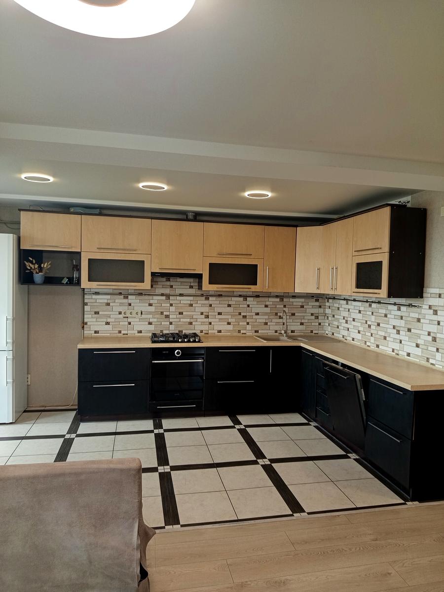 1872171180418155