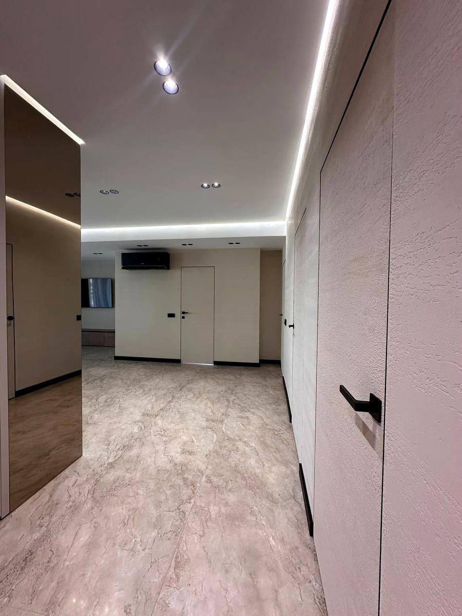 1872215112028775
