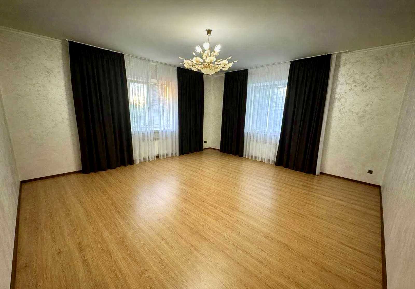 1872217034442671