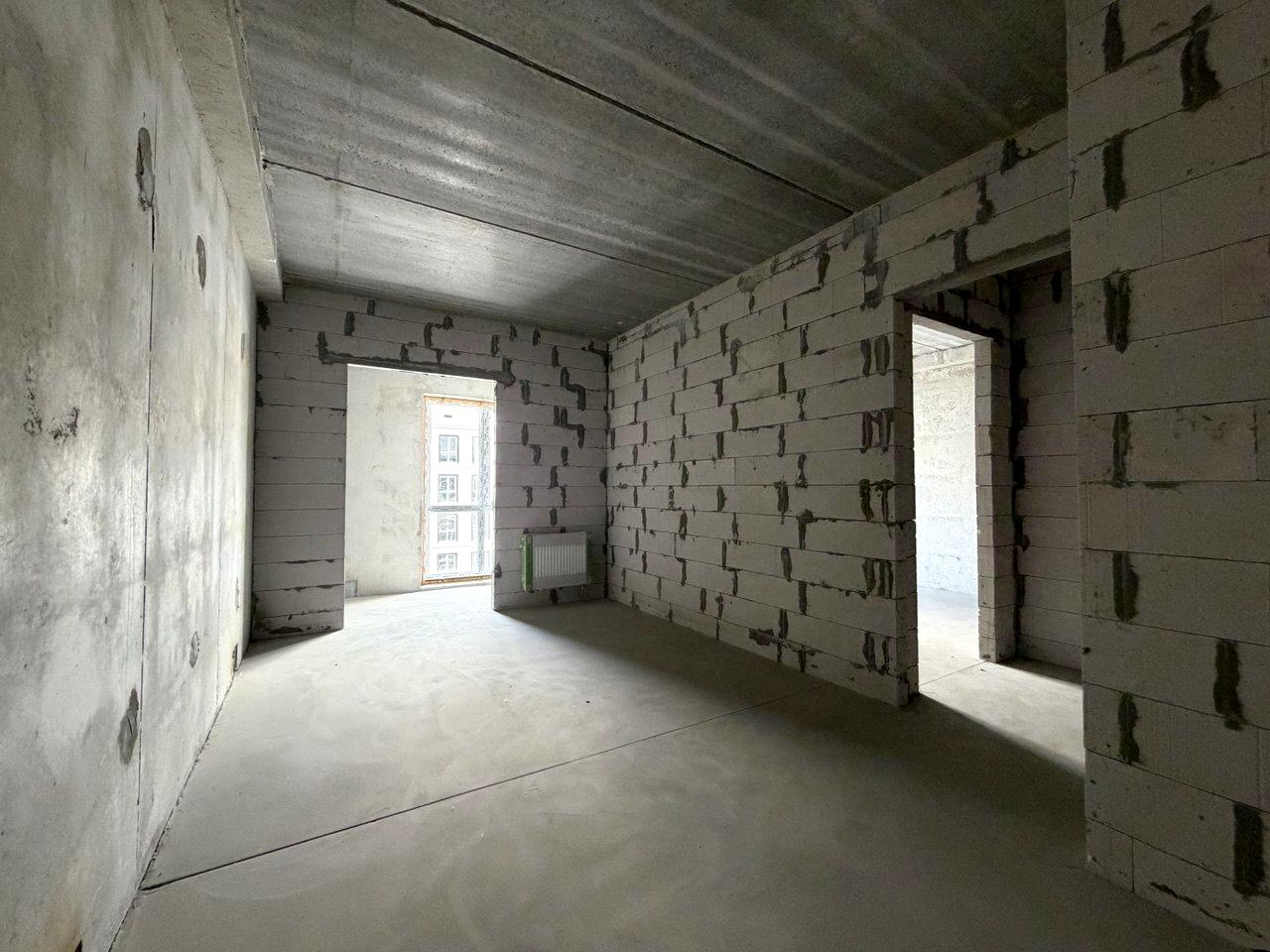 1872218431685359