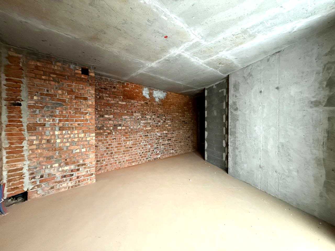 1872226394048105