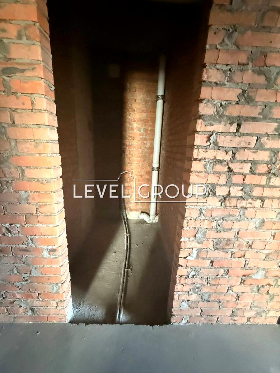 1872230398981519