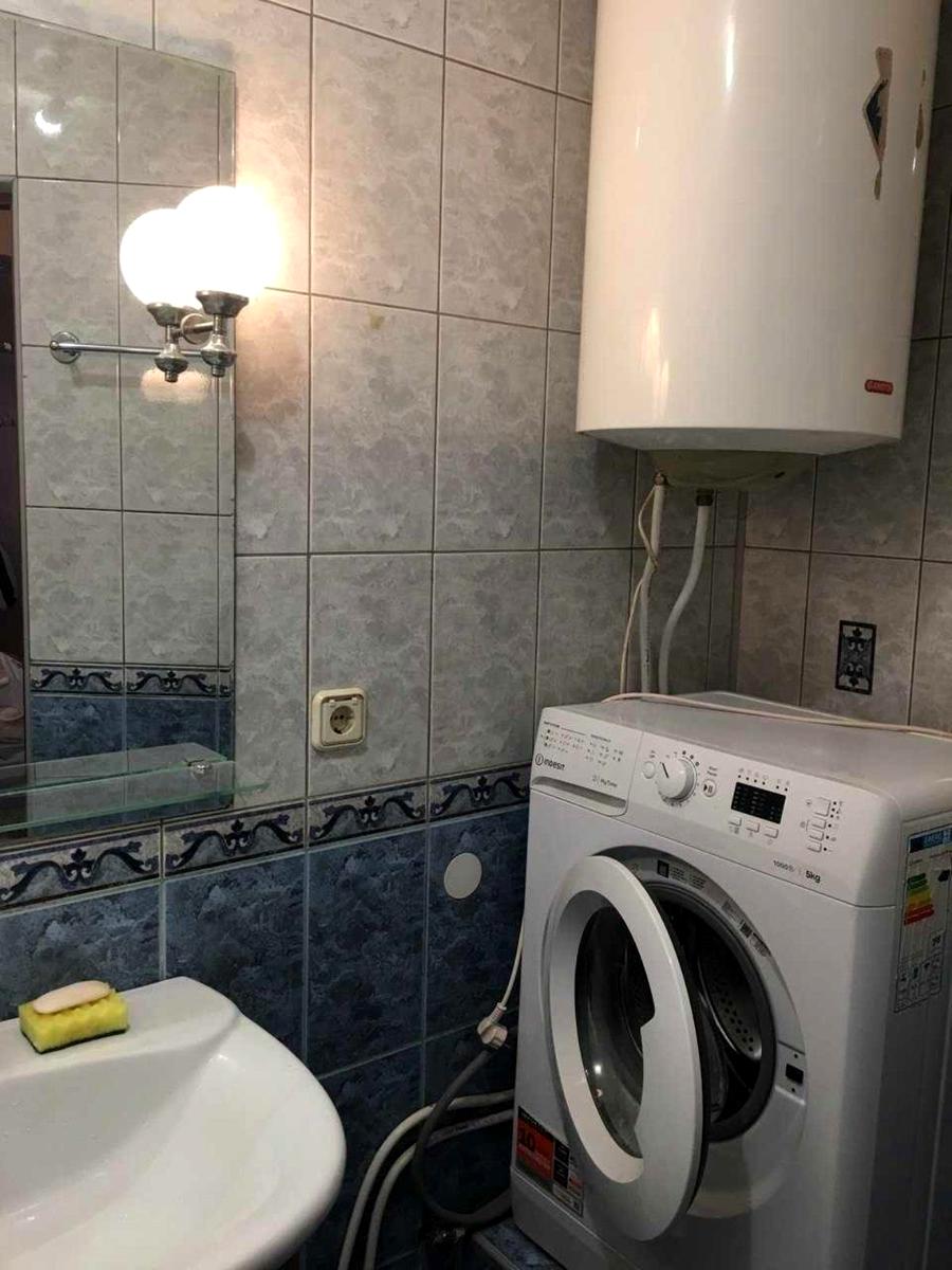 1872232297645075