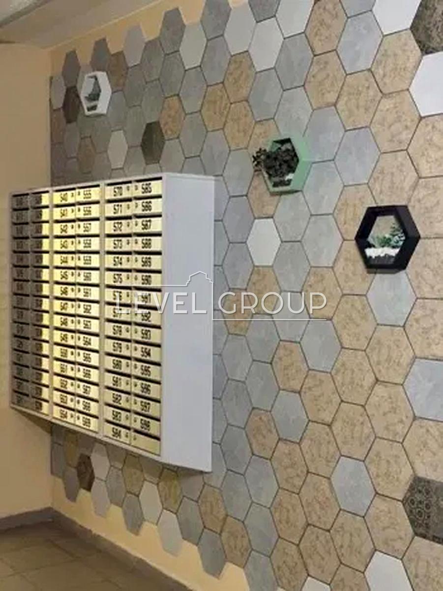 1872233302241216