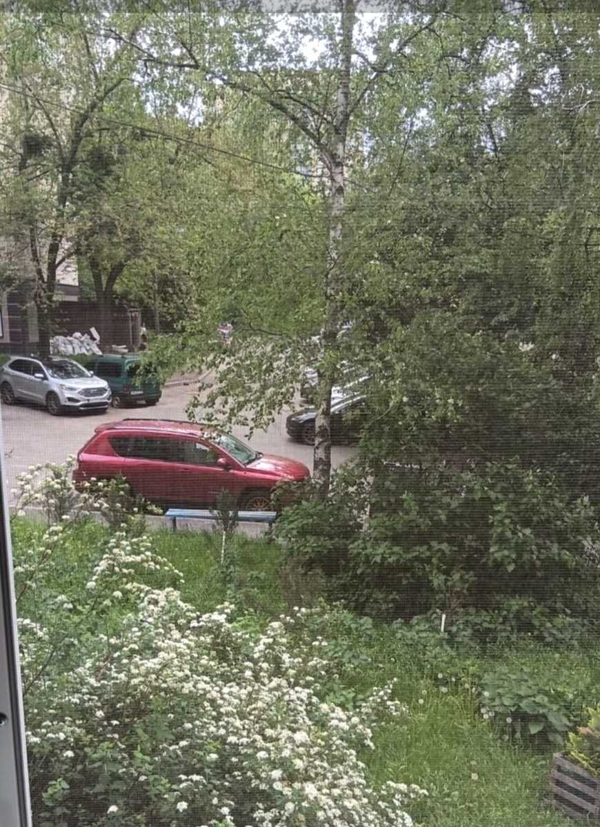 1872233792937382