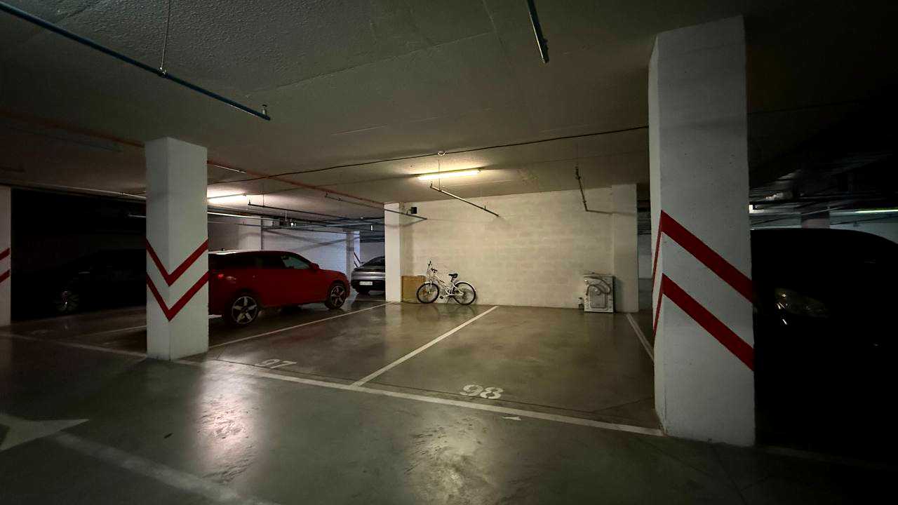 1872234178699400