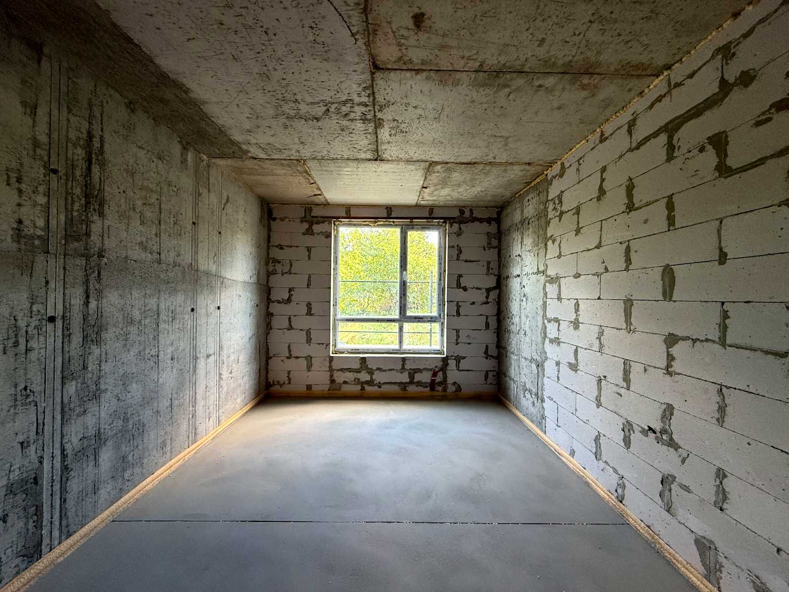 1872235729411402