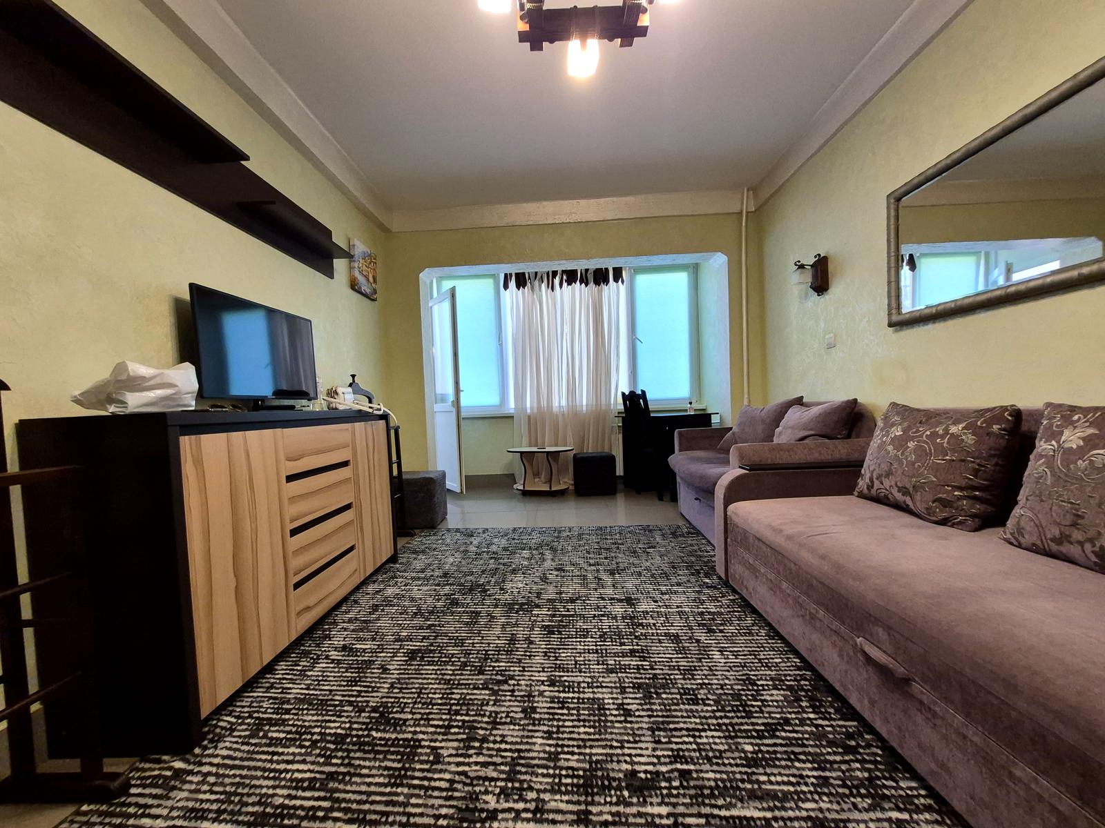 1872242373173281