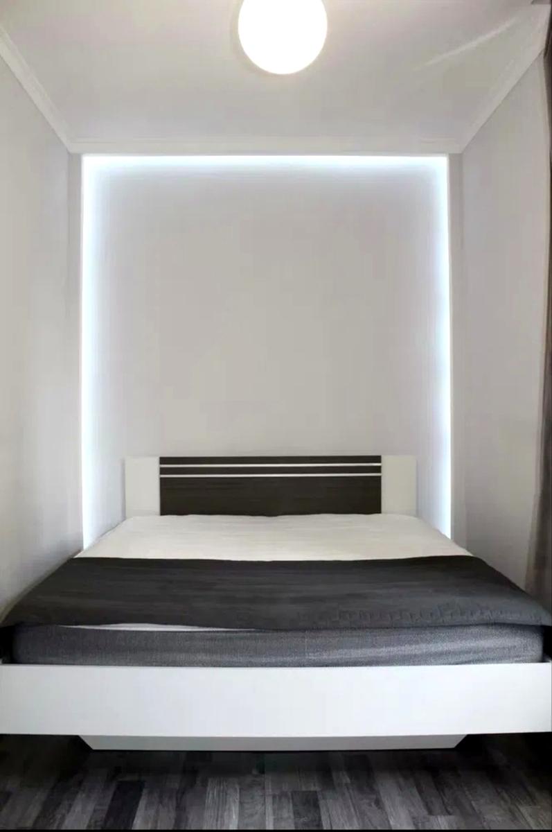 1872250401269805