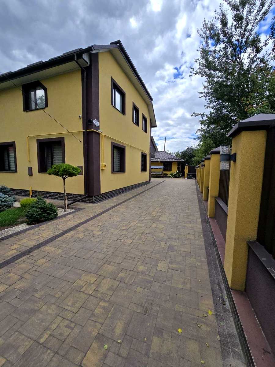 1872250864791544