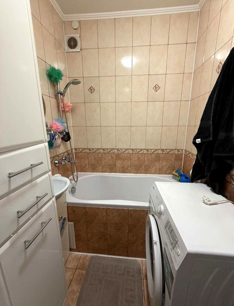 1872318129625068