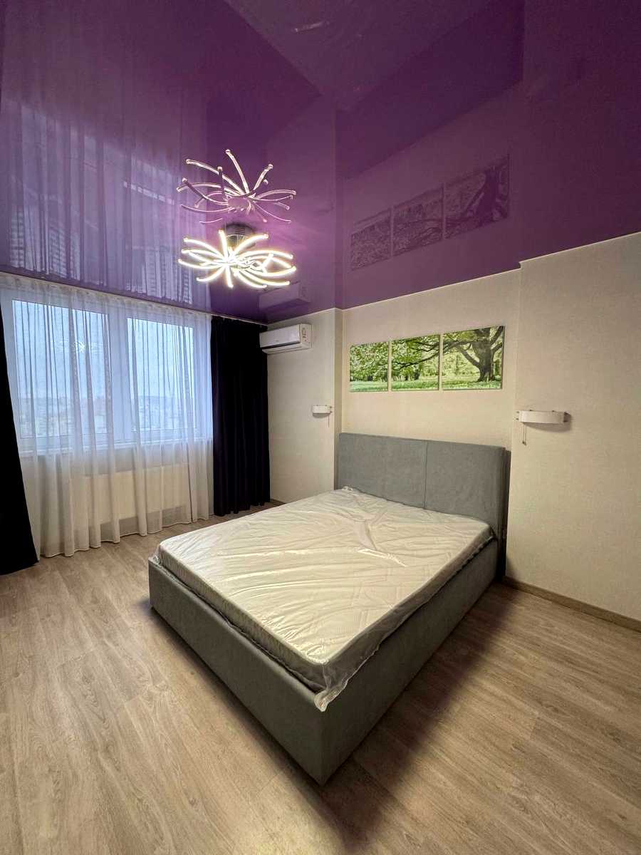 1872318204049920