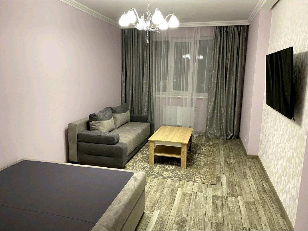 1872347447656018